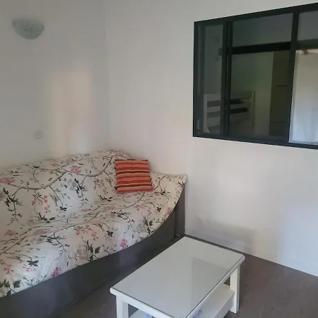 Le Nid Du Vallon -studio- & Piscine Lägenhet