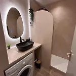 Apartment Le Nid Du Vallon -studio- & Piscine